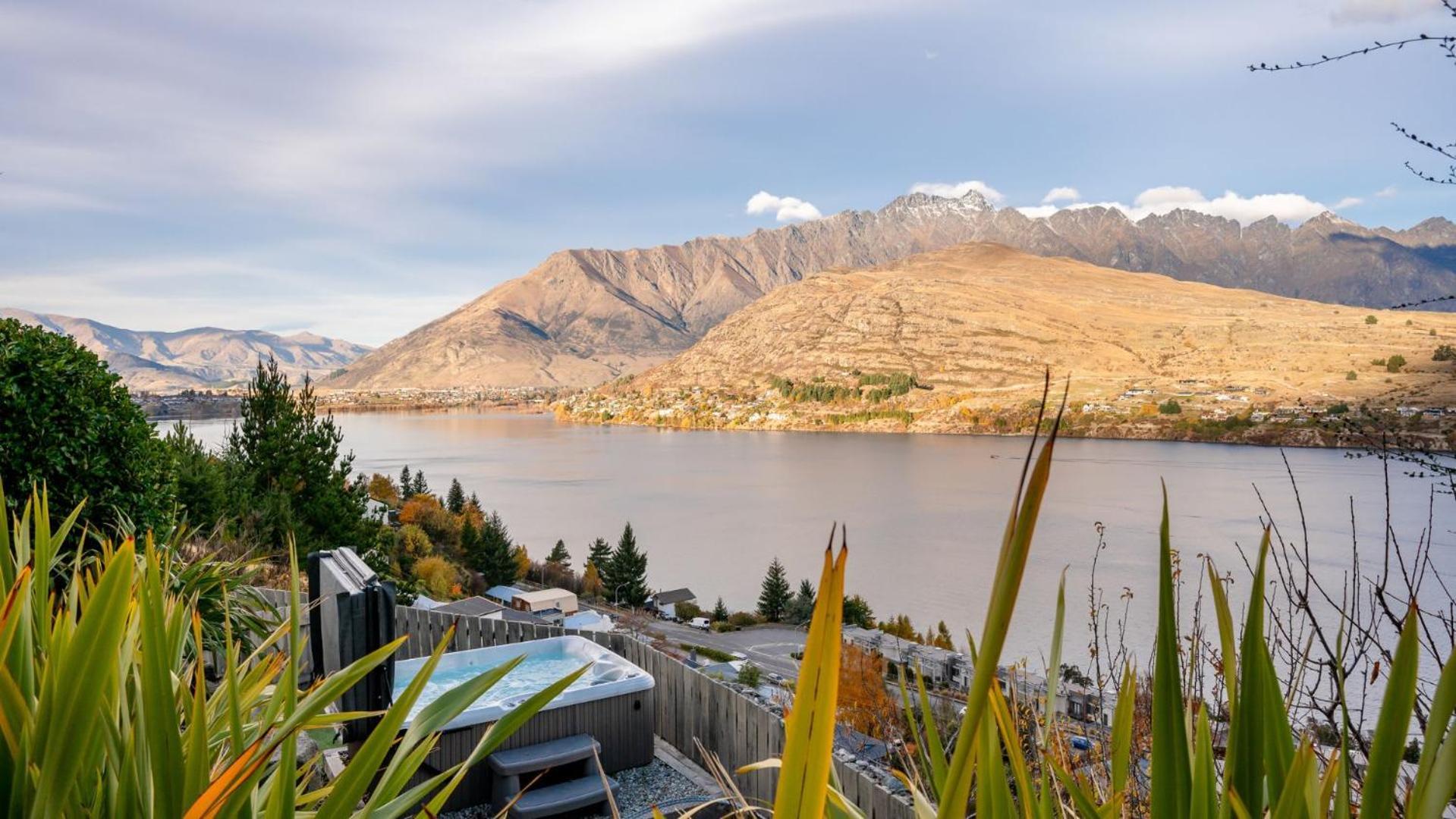 Tahuna Vista-Fire Place-Hot Tub -Free Parking -Bbq Queenstown Exteriér fotografie