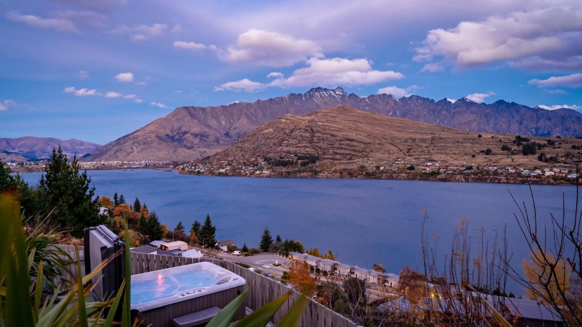 Tahuna Vista-Fire Place-Hot Tub -Free Parking -Bbq Queenstown Exteriér fotografie